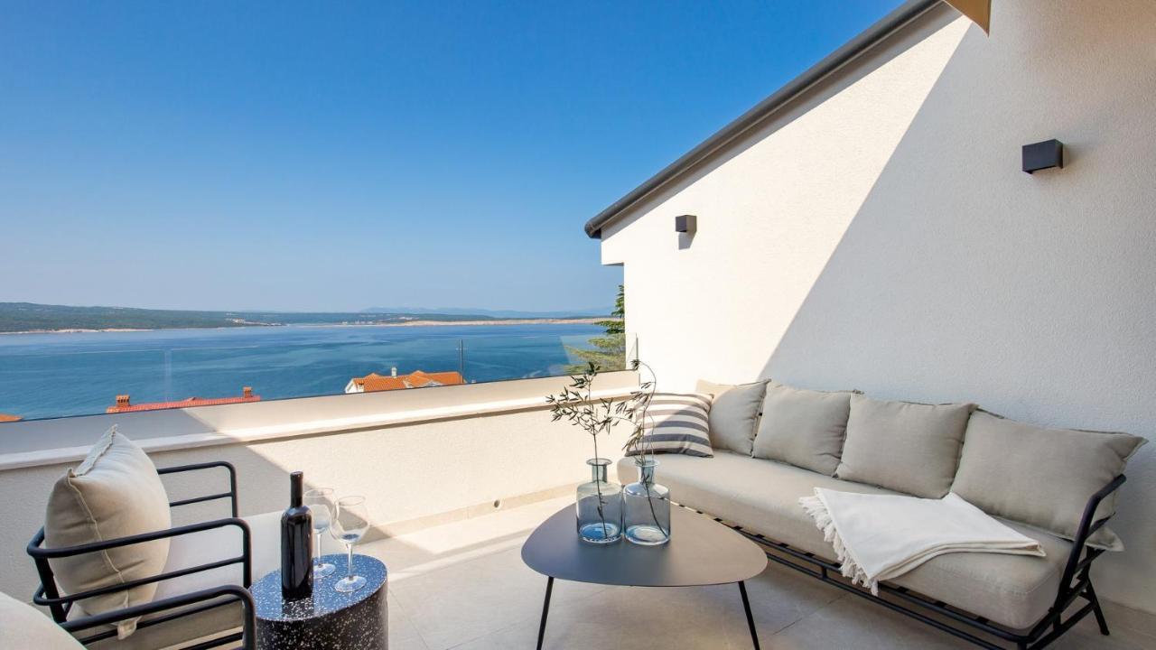 Apartments Villa Frankola With Swimming Pool Crikvenica Eksteriør billede