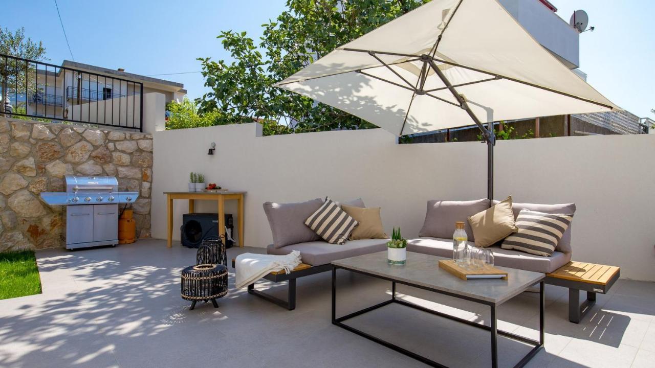 Apartments Villa Frankola With Swimming Pool Crikvenica Eksteriør billede