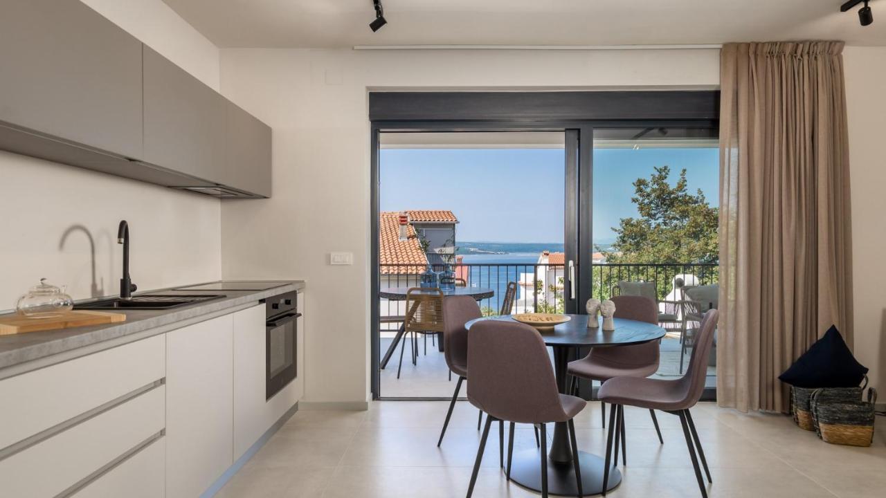 Apartments Villa Frankola With Swimming Pool Crikvenica Eksteriør billede