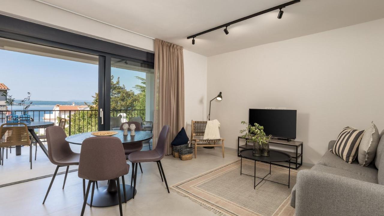 Apartments Villa Frankola With Swimming Pool Crikvenica Eksteriør billede